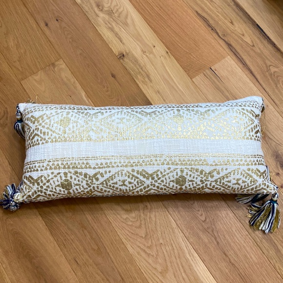 Cute ANTHROPOLOGIE cushions - Picture 1 of 4